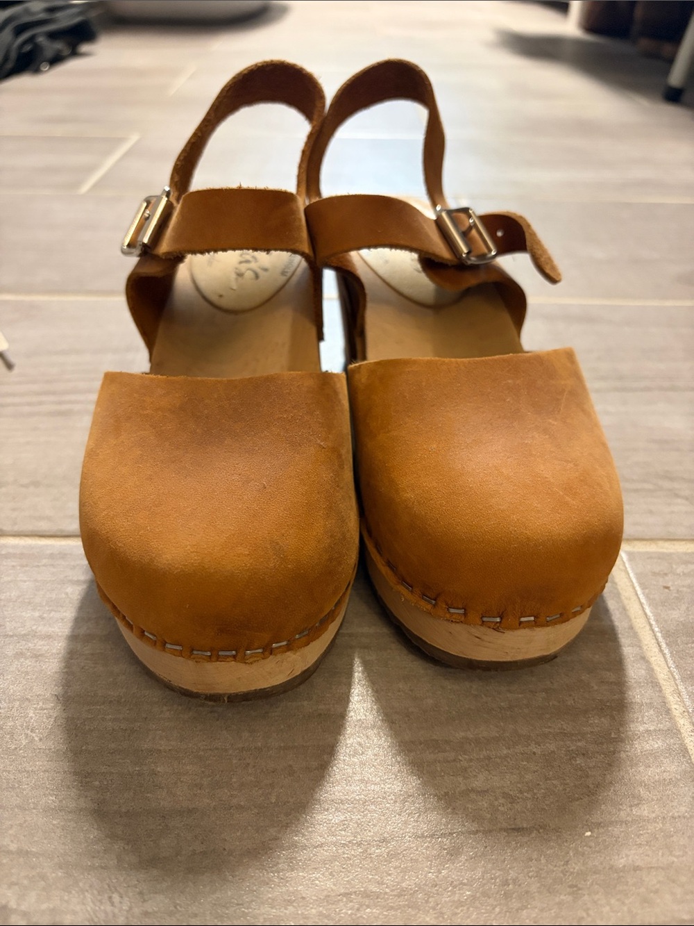 Lotta from Stockholm: Chestnut Leather Clog Sandals with Buckle Strap